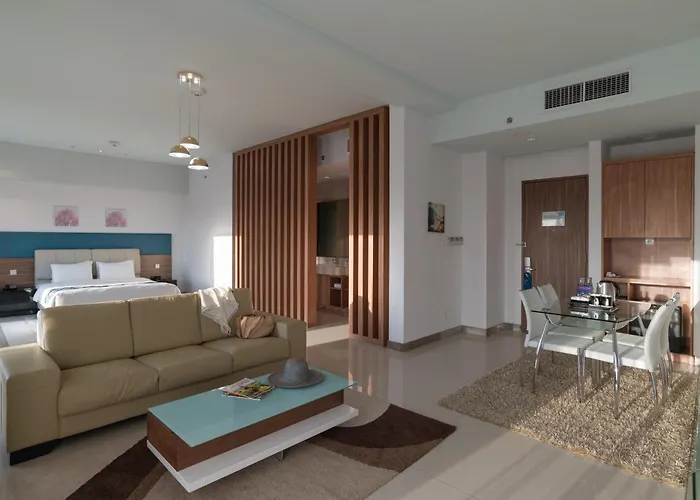 Express Baruna By Ihg Resort 4*